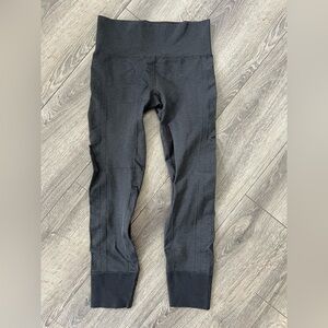 Lululemon Seamless Ribbed Tights Leggings Women’s Size 4 Dark Grey